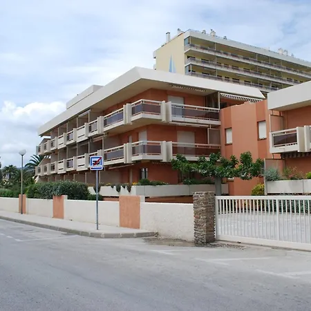 Pour 4 Pers. Avec Climatisation Et Parking, Vue - Fr-1-803-74 Apartment Le Lavandou